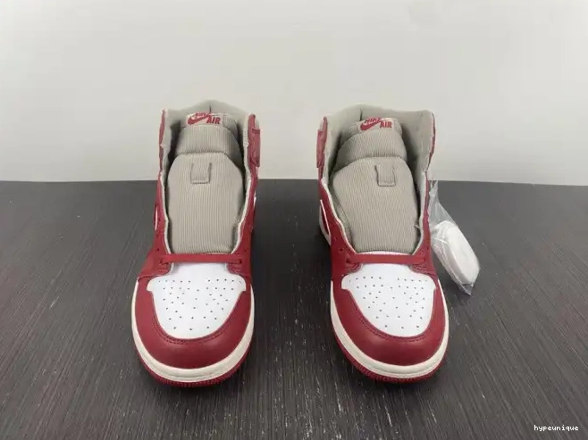 HYPE High Chenille Jordan DJ4891-061 OG 1 (W) Newstalgia 0408